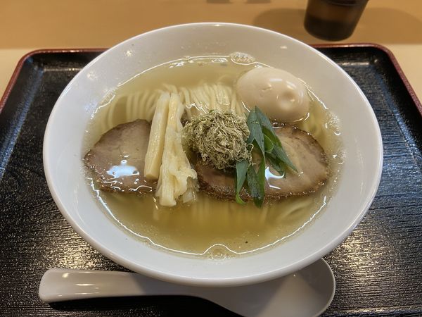 「心温そば塩、煮玉子(900円)」@麺魂 さまろの写真