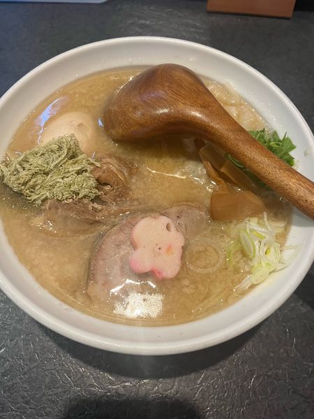 「特製ラーメン(1150円) 醤油 太麺 こってり」@秋田ラーメン はまの写真
