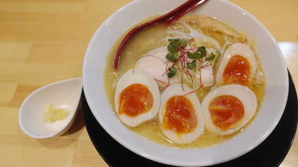 「鶏白湯ラーメン塩/味玉/味玉」@鶏白湯ラーメン ぱいず オリオン通り店の写真