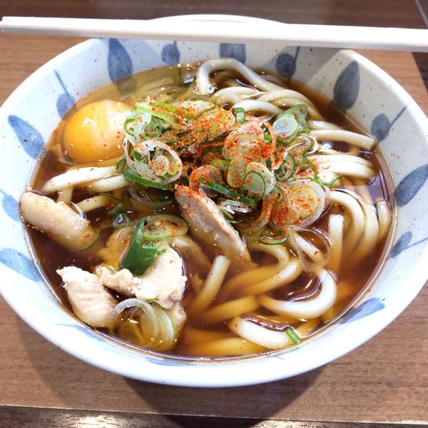 「とり玉うどん（￥440）」@川村屋の写真