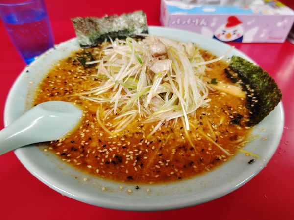 「ミソネギラーメン８７０円＆辛味スパイス１００円」@ラーメンショップ 境店の写真