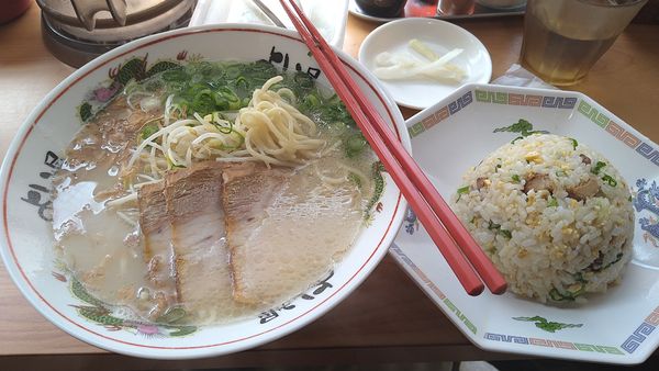 「ラーメン(中)」@よしみ屋の写真