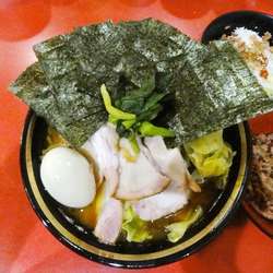 大盛チャーシュー麺1120円硬め少し多め、その他