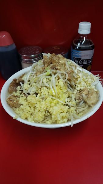 「子ぶた＋生たまご」@ラーメン二郎 大宮公園駅前店の写真