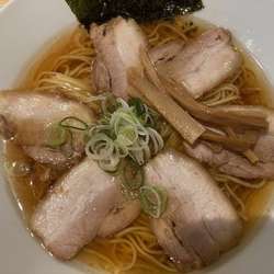 醤油チャーシューメン 950円