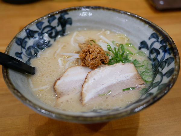 「あごだし白湯らぁめん」@麺家 ひばりの写真