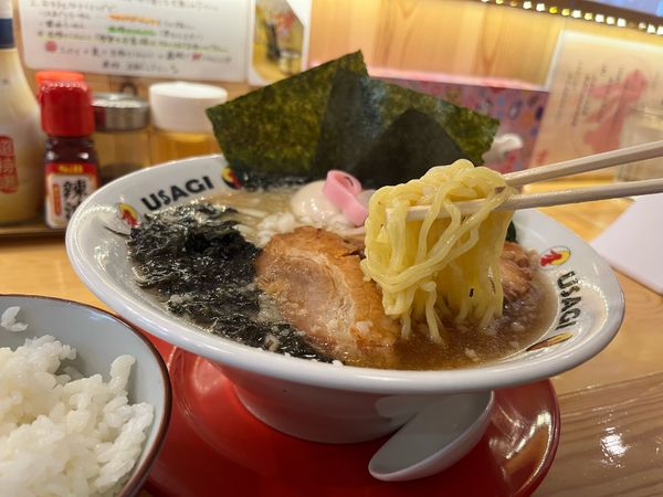 「特製らーめん1050円 半ライス付き」@らーめん屋 USAGIの写真