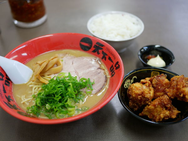 「唐揚げ定食 麺硬め」@天下一品 錦糸町店の写真