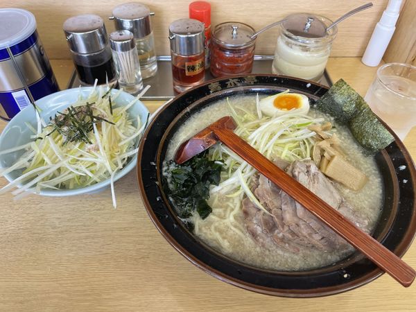 「定番・小(醤油)＋ネギ丼」@ラーメン青木亭 戸田店の写真