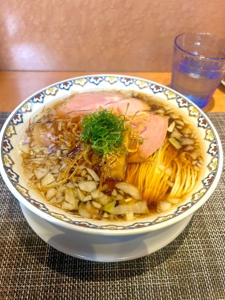 「玉ねぎ醤油ラーメン【TP】皿ワンタン」@柴崎亭の写真