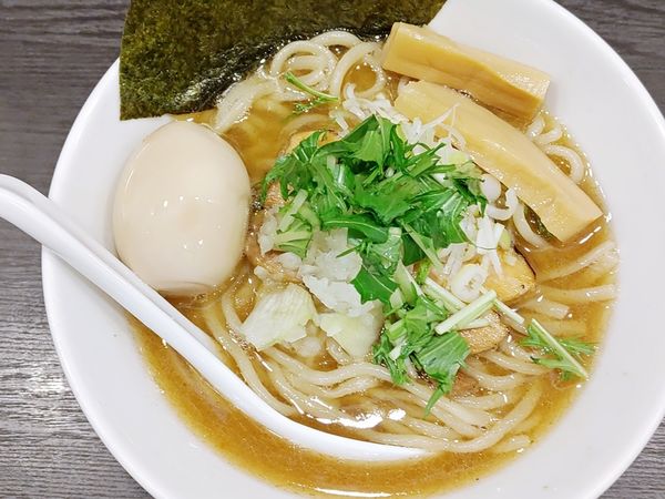 「らぁ麺（中盛）＋味玉」@麺処 大沼の写真