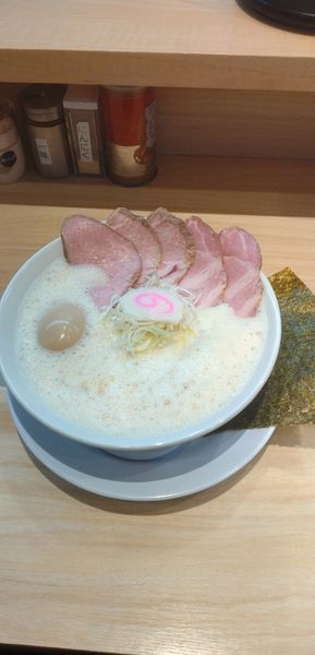 「鶏そば全のせ」@鶏そば 満つるの写真