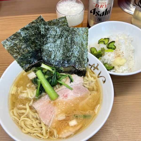「ラーメン（麺やわらかめ）＋ライス＋ビール小瓶」@麺家 たいせいの写真