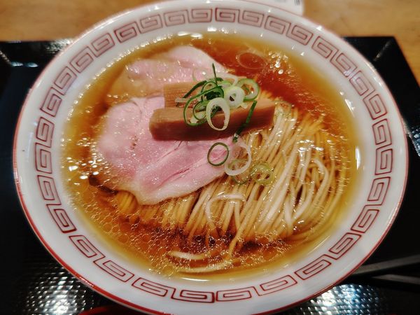 「名古屋コーチンの中華そば」@中華そば よしかわ 三井アウトレットパーク入間店の写真