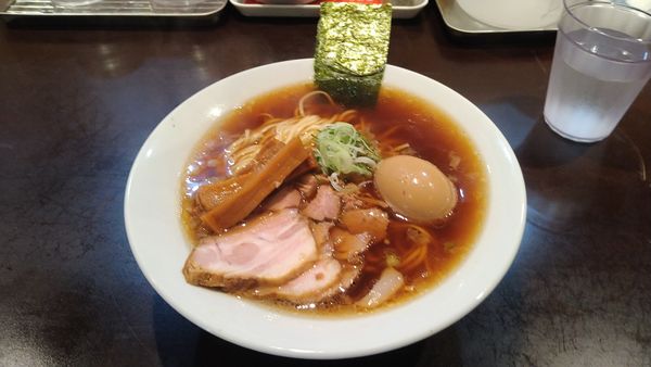 「特製淡麗中華そば¥1100-」@中華そば 八の写真