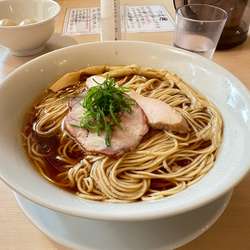 醤油らぁ麺