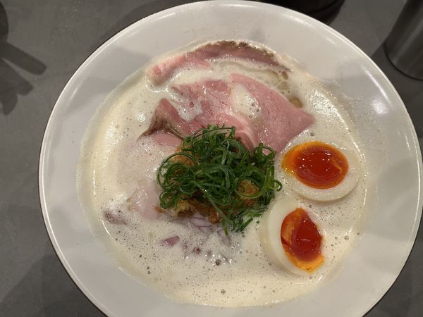 「味玉白湯らぁ麺」@Ramen Afro Beatsの写真