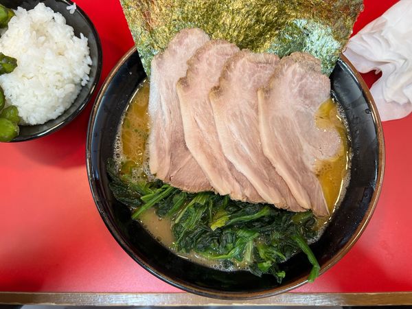 「チャーシュー麺濃いめ多め」@横浜ラーメン 山本家の写真