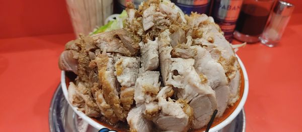 「大ラーメンW豚入り・豚追加(ヤサイカラメ)￥1,400」@ラーメンタロー 蒲田の陣の写真