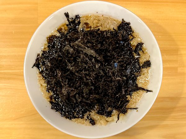 「★＜むかんコラボ＞背脂海苔煮干しらぁ麺🍜¥1,000」@博多豚骨らぁ麺 一絆 上野御徒町本店の写真