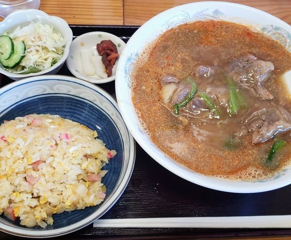 「やわらか豚角煮のせ担々めんと半チャーハン 1,130円」@登龍門の写真