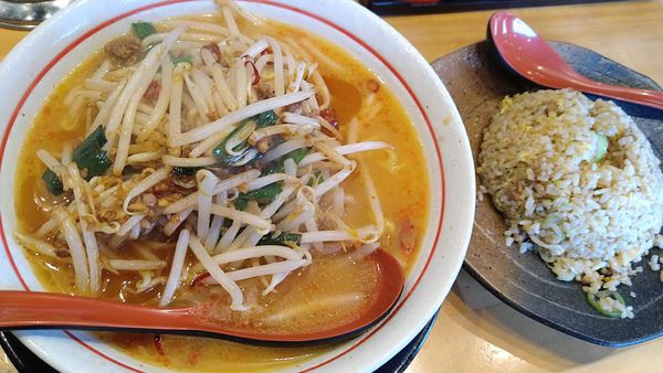 「台湾ラーメン、半チャーハンセット」@台湾ラーメン 江楽 名駅店の写真