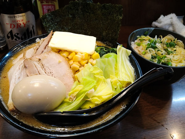 「限定/SP味噌バターコーン+大盛り+ネギめし+ビール」@ラーメン 大山家 昭島店の写真
