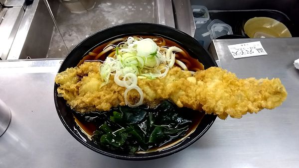 「穴子天うどん（６００円）」@日栄軒の写真