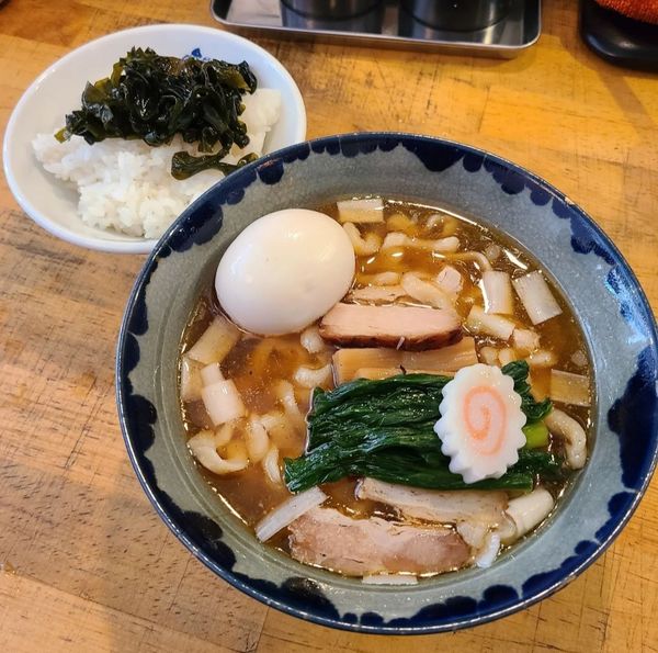 「上だしそば(自家製麺変更)+味玉+ごはん」@だしと麺 遊泳の写真