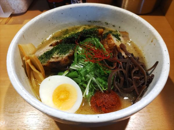 「山形赤辛味噌ラーメン+サービスライス」@肉そば 鶏中華 最上川の写真