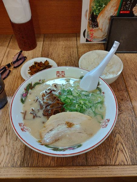 「十割ラーメン　850円」@ぎょらん亭 西早稲田店の写真