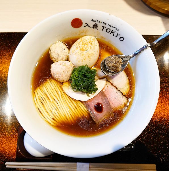 「特製ポルチーニ醤油らぁ麺」@入鹿TOKYOの写真