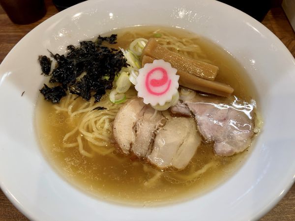 「いづるラーメン～さらり～醤油 900円」@ラーメンいづるの写真