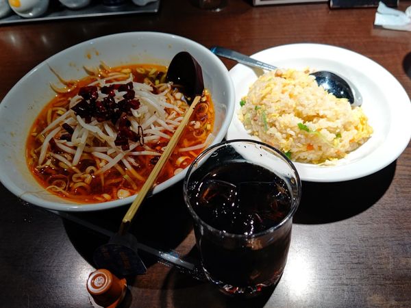 「本日の日替わり①(四川風もやしラーメン＋半炒飯)900円」@上海華龍 ヤマダ電機LABI1高崎店の写真