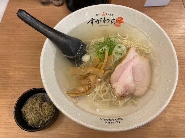 「塩らーめん＋道産とろろ昆布」@旭川塩らーめん すがわらの写真