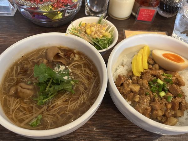 「レギュラーＷセット（麺線＆魯肉飯）」@麺線屋 formosaの写真