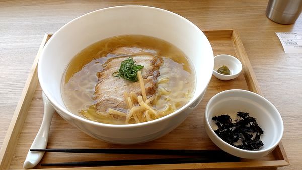 「金の鶏醤油拉麺　940円」@鶏醤油拉麺専門店そうわの写真
