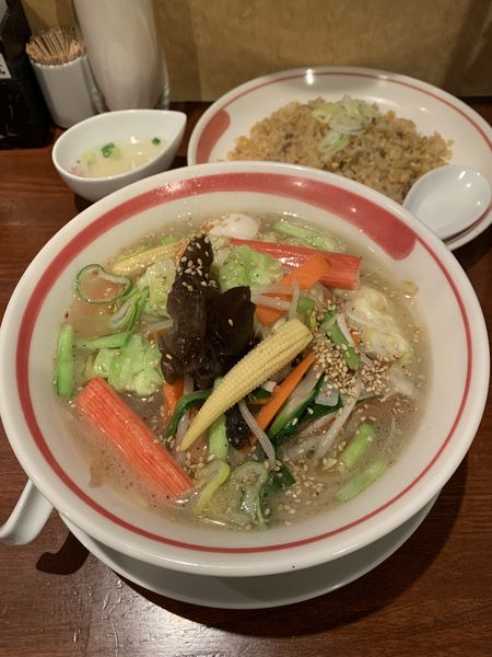 「野菜たんめん 790円 チャーハン490円」@紅豚の写真