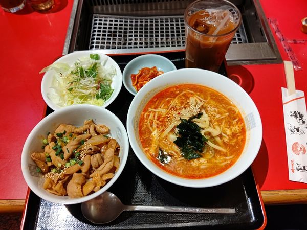 「日替ランチ(サンラータンメン＋ホルモン丼)740円」@朝鮮飯店 高崎駅西口店の写真