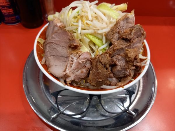 「小ラーメン豚入り(ヤサイマシ)」@ラーメンタロー 蒲田の陣の写真