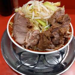 小ラーメン豚入り(ヤサイマシ)