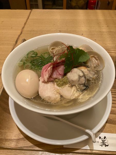 「蛤と牡蠣の塩そば」@銀座 篝 ルクア大阪店の写真