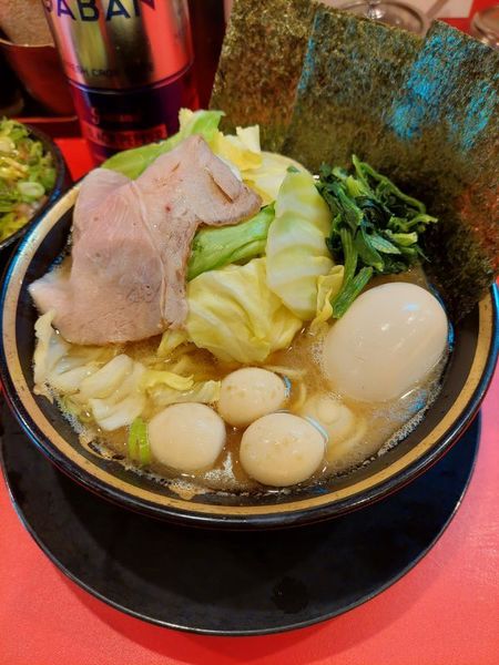 「特製ラーメン＋うずら1100円」@横浜家系ラーメン 志田家 蒲田店の写真