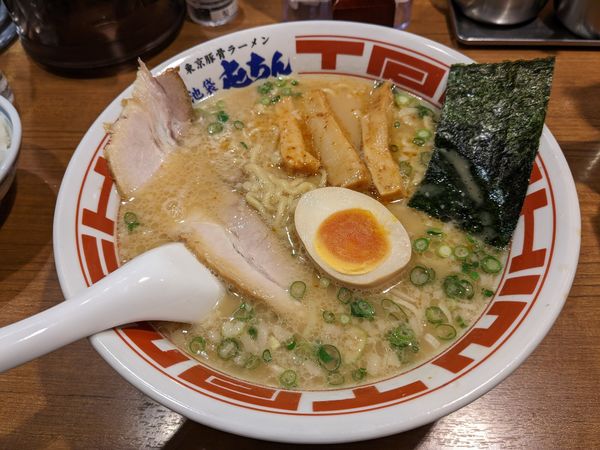「東京豚骨ラーメン」@屯ちん 池袋本店の写真