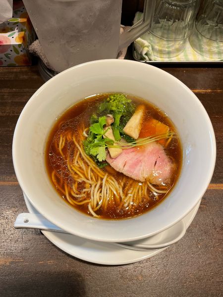 「醤油らぁめん(900円)」@麺屋 玉ぐすくの写真