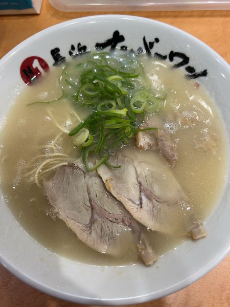 「長浜らーめん（750円）」@長浜ナンバーワン 博多デイトス店の写真