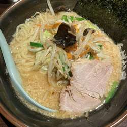 【期間限定】背脂生姜味噌らーめん　９００円