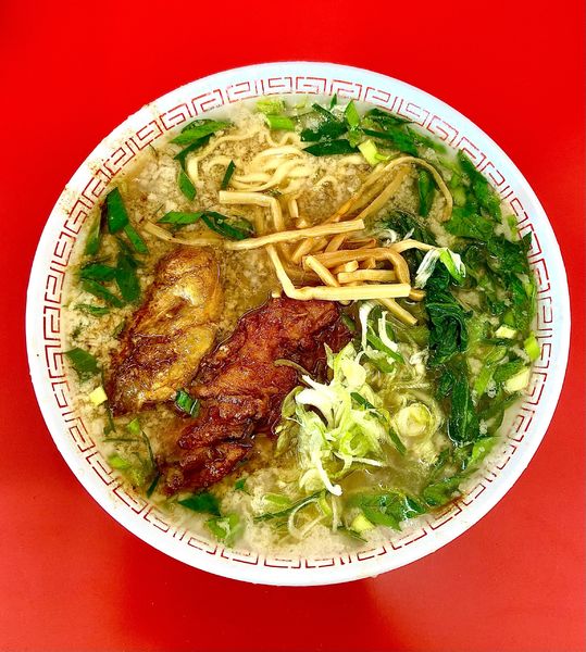 「パイカラーメン」@ラーメンスタンド とん平食堂の写真