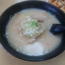 豚骨ラーメン