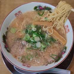 中華そば並(750円)